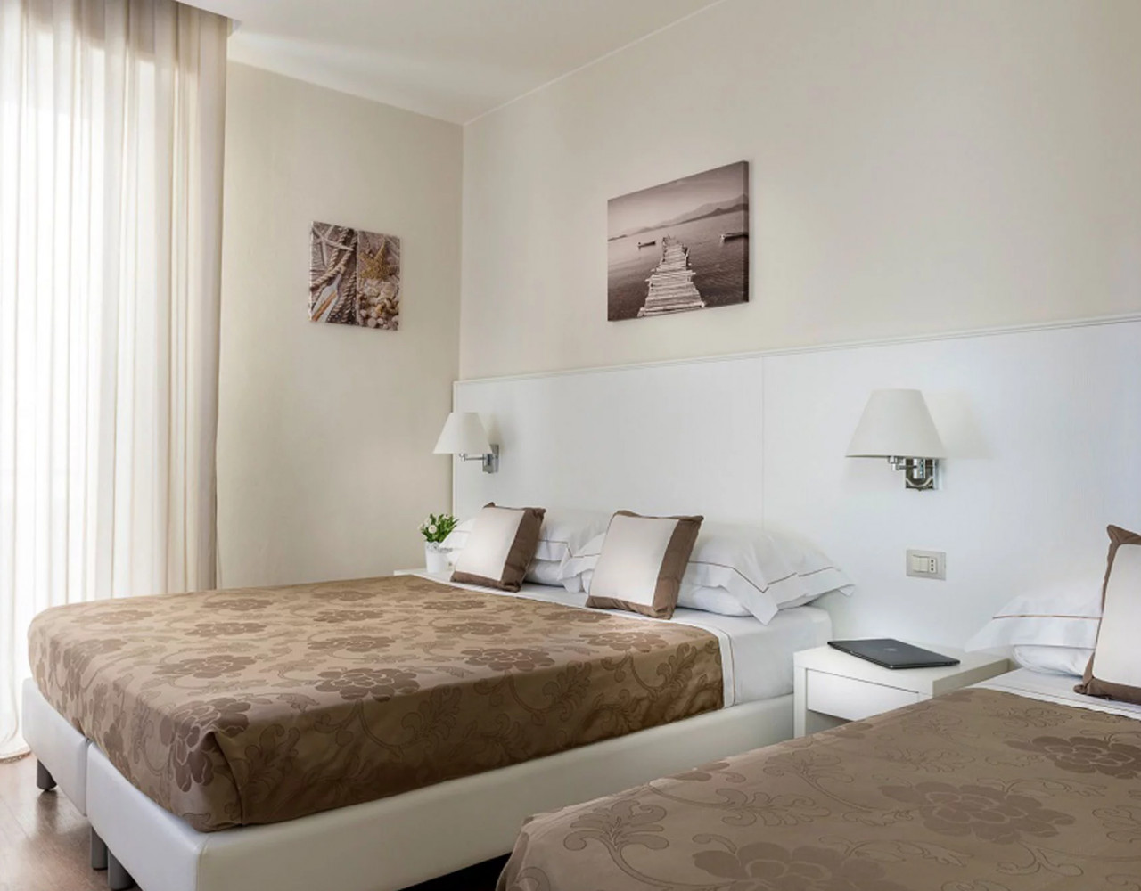 media.Camera-Profumo-di-mare-01-Hotel-Principe-Cattolica