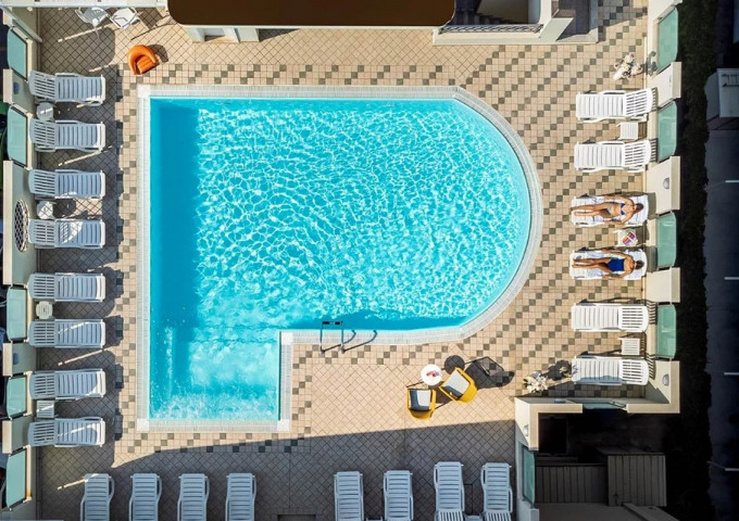 media.Gallery-Piscina-01-Hotel-Principe-Cattolica
